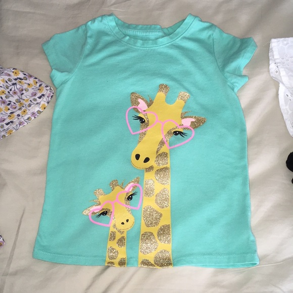 🍭BUNDLE OF 6 GIRLS TOPS AND GRAPHIC T’s Sz 4T - Picture 2 of 6